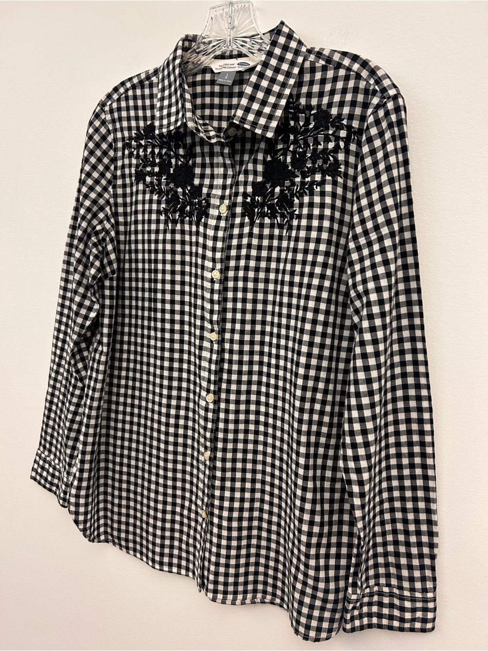Old Navy Black & White Gingham Classic Shirt with Blk Floral Embroidery Size Lrg
